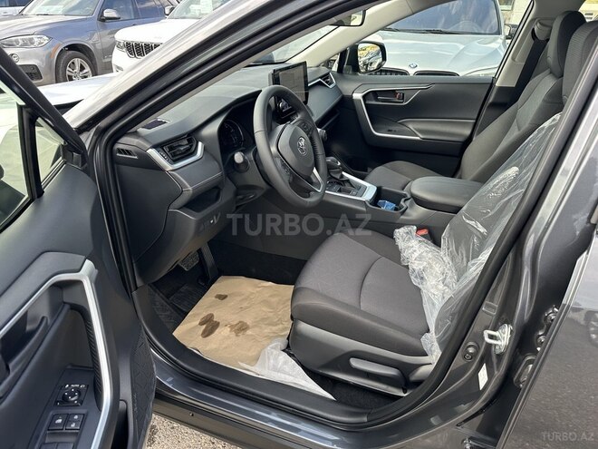 Toyota RAV4-13