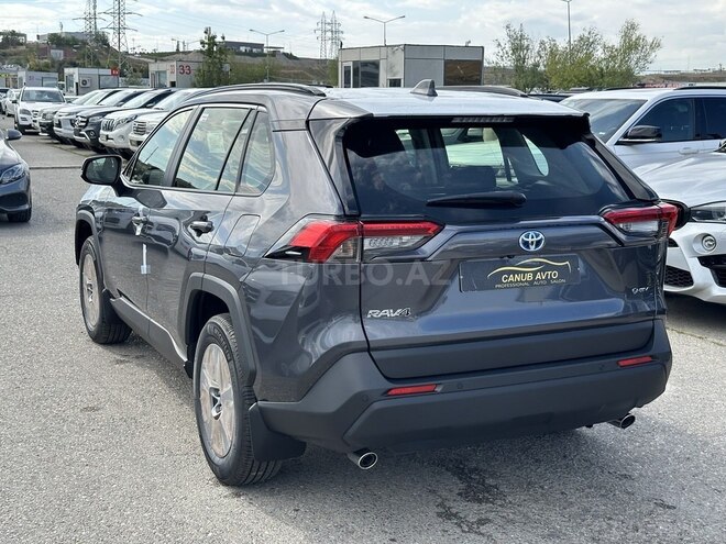 Toyota RAV4-5