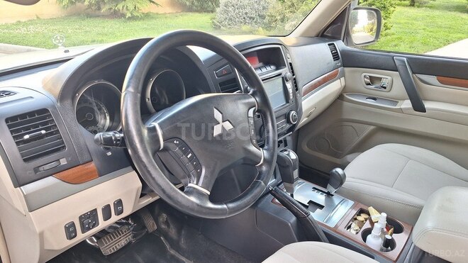 Mitsubishi Pajero 2008, 232,440 km - 3.0 l - Bakı