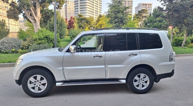 Mitsubishi Pajero 2008, 232,440 km - 3.0 l - Bakı