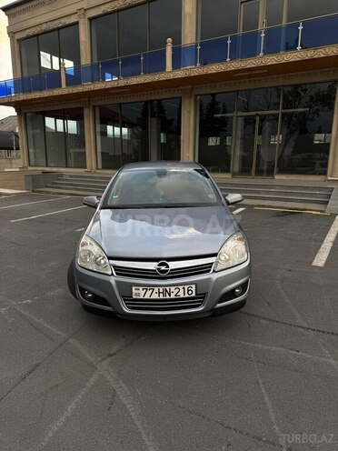 Opel Astra 2009, 206,000 km - 1.4 l - Zaqatala