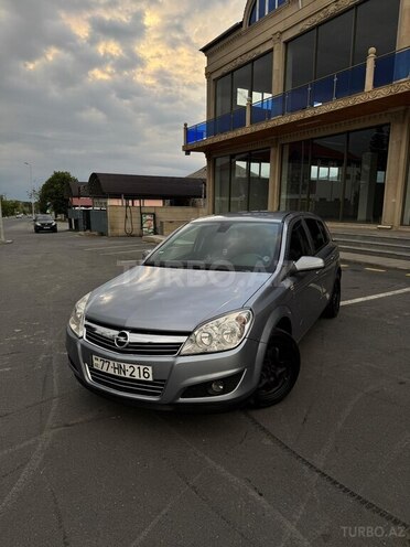 Opel Astra 2009, 206,000 km - 1.4 l - Zaqatala