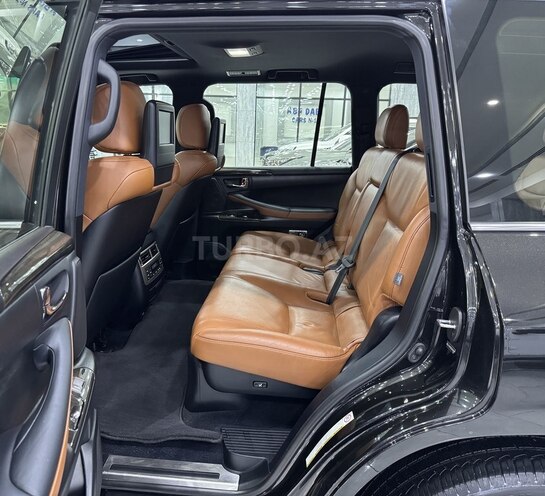 Lexus LX 570-14