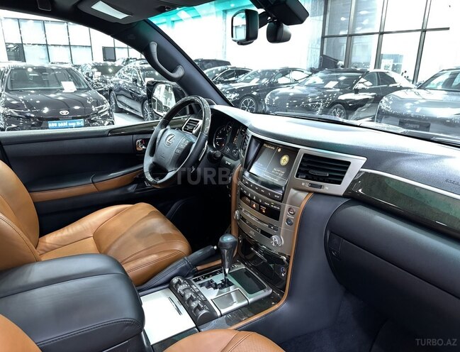 Lexus LX 570-10