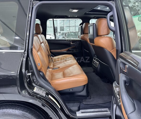 Lexus LX 570-13