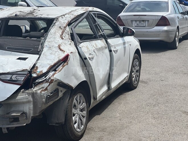 Hyundai Accent 2018, 200,000 km - 1.6 l - Bakı