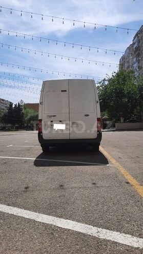 Ford Transit-5