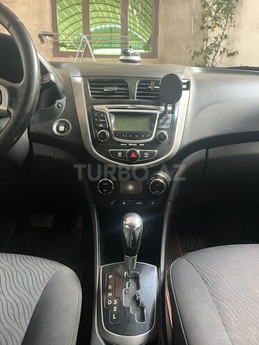 Hyundai Accent 2011, 176,545 km - 1.6 l - Bakı