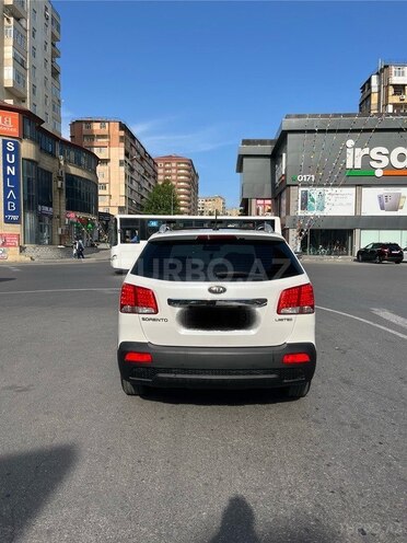 Kia Sorento 2011, 235,500 km - 2.0 l - Bakı