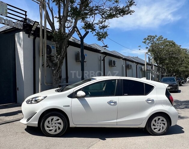 Toyota Aqua 2018, 110,000 km - 1.5 l - Bakı