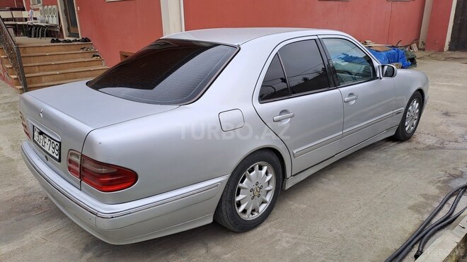 Mercedes E 200 1999, 488,000 km - 2.0 l - Quba