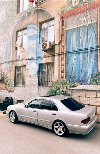 Mercedes E 230 1995, 550,000 km - 2.3 l - Bakı