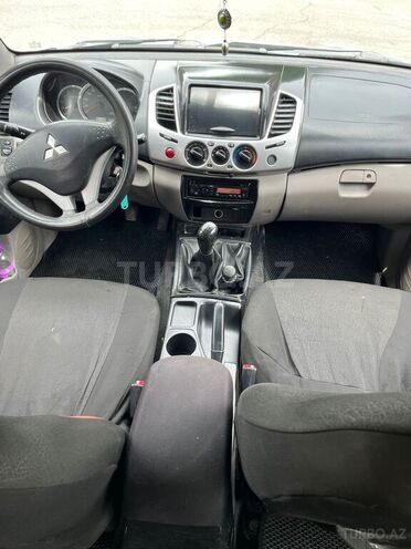 Mitsubishi L200 2014, 216,000 km - 2.5 l - Bakı