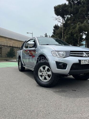Mitsubishi L200 2014, 216,000 km - 2.5 l - Bakı