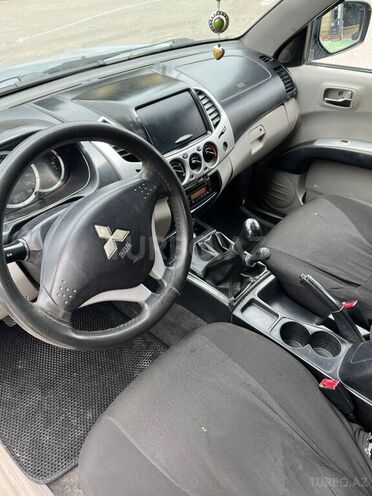 Mitsubishi L200 2014, 216,000 km - 2.5 l - Bakı