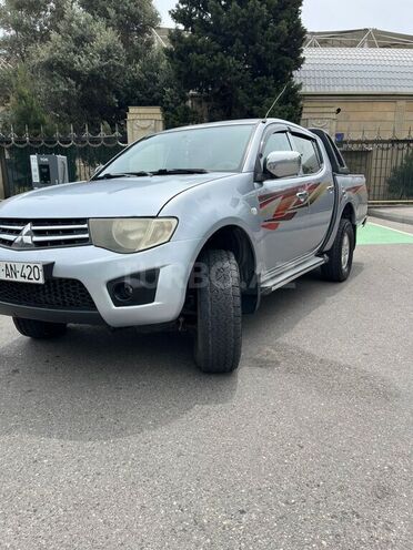Mitsubishi L200 2014, 216,000 km - 2.5 l - Bakı