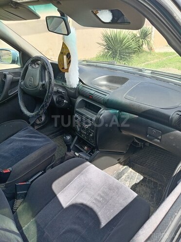Opel Astra 1996, 255,000 km - 1.6 l - Quba