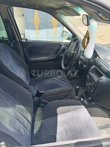 Opel Astra 1996, 255,000 km - 1.6 l - Quba