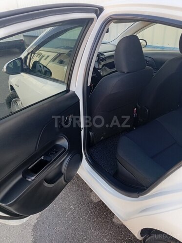 Toyota Aqua 2015, 105,100 km - 1.5 l - Bakı