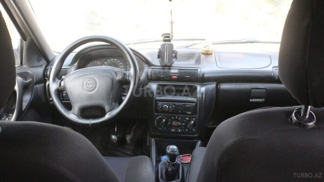 Opel Astra 1997, 250,000 km - 1.6 l - Bakı