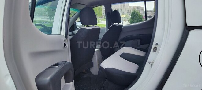 Mitsubishi L200 2010, 279,000 km - 2.5 l - Bakı