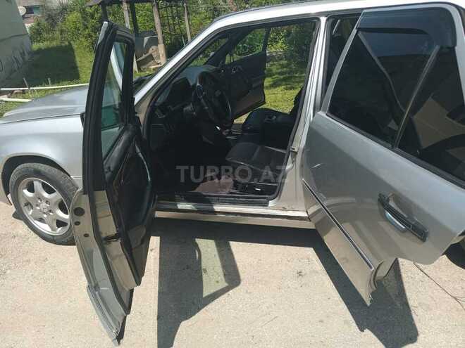 Mercedes E 250 1992, 650,000 km - 2.5 l - Astara