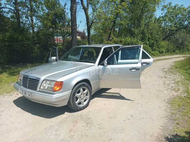 Mercedes E 250 1992, 650,000 km - 2.5 l - Astara
