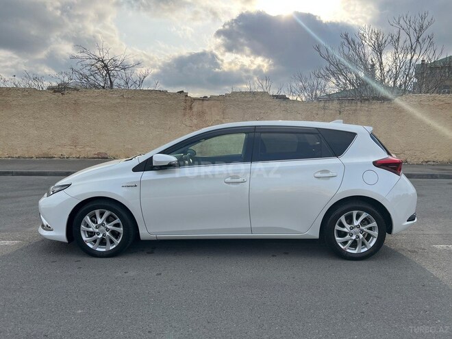Toyota Auris 2016, 170,000 km - 1.8 l - Bakı