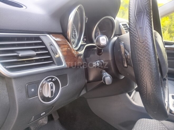 Mercedes ML 350 4MATIC 2012, 210,000 km - 3.5 l - Qusar