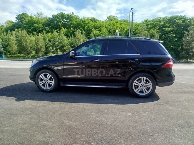 Mercedes ML 350 4MATIC 2012, 210,000 km - 3.5 l - Qusar