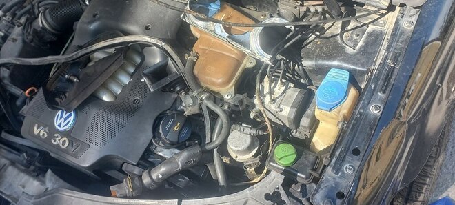 Volkswagen Passat 2001, 313,000 km - 2.8 l - İsmayıllı
