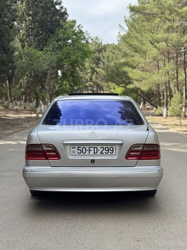 Mercedes E 270 2001, 291,770 km - 2.7 l - Sumqayıt