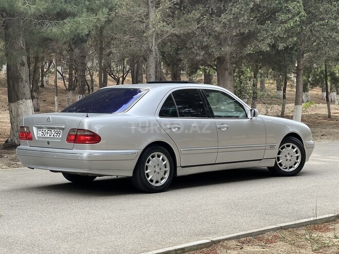 Mercedes E 270 2001, 291,770 km - 2.7 l - Sumqayıt
