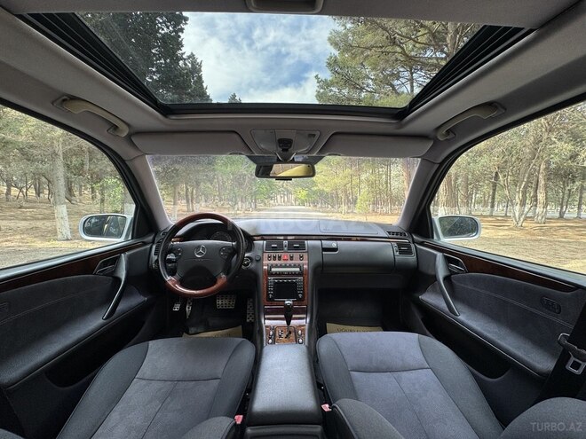 Mercedes E 270 2001, 291,770 km - 2.7 l - Sumqayıt