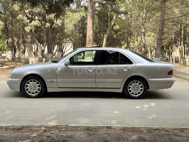 Mercedes E 270 2001, 291,770 km - 2.7 l - Sumqayıt