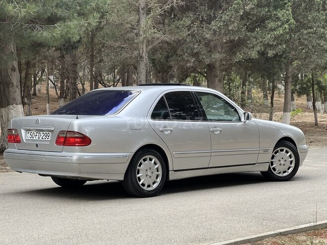 Mercedes E 270 2001, 291,770 km - 2.7 l - Sumqayıt