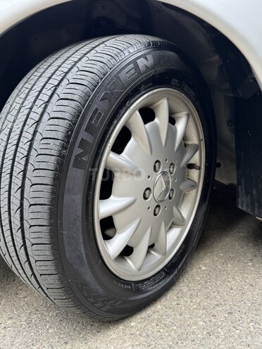 Mercedes E 270 2001, 291,770 km - 2.7 l - Sumqayıt