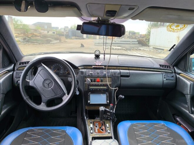 Mercedes E 230 1997, 495,000 km - 2.3 l - Bakı