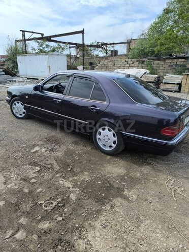 Mercedes E 230 1997, 495,000 km - 2.3 l - Bakı
