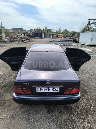 Mercedes E 230 1997, 495,000 km - 2.3 l - Bakı