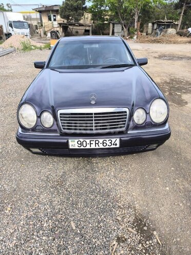 Mercedes E 230 1997, 495,000 km - 2.3 l - Bakı