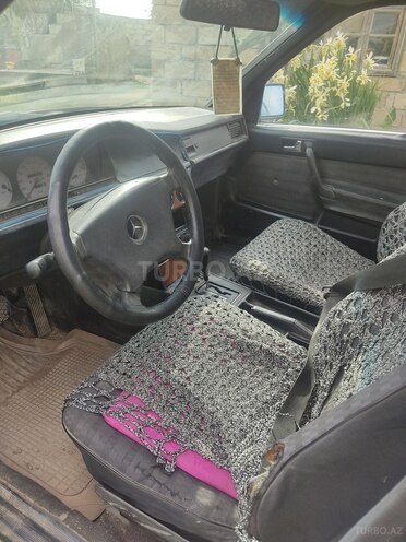 Mercedes 190 1991, 722,000 km - 2.0 л - Sabirabad