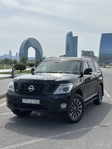 Nissan Patrol 2011, 184,000 km - 5.6 l - Bakı