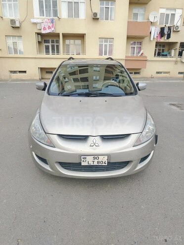 Mitsubishi Grandis 2003, 258,000 km - 2.4 l - Bakı
