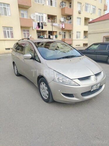 Mitsubishi Grandis 2003, 258,000 km - 2.4 l - Bakı