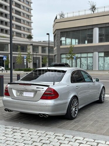 Mercedes E 240 2004, 355,000 km - 2.6 l - Bakı