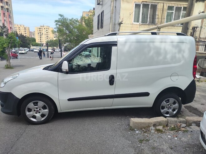 Fiat Doblo 2010, 202,000 km - 1.3 л - Bakı