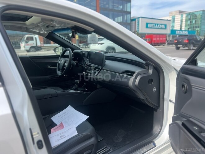 Lexus ES 300h 2025, 0 km - 2.5 l - Bakı
