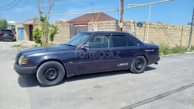 Mercedes E 200 d 1991, 109,545 km - 2.0 l - Bakı