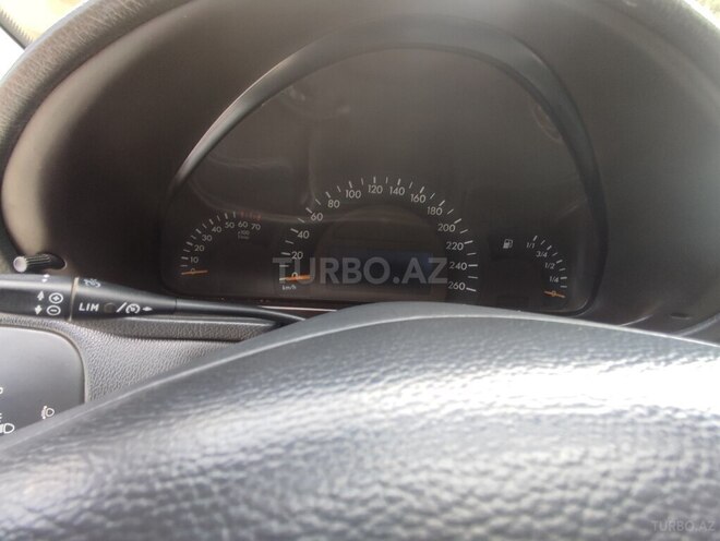Mercedes C 230 2002, 405,000 km - 2.3 l - Şirvan